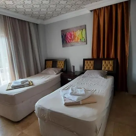 Дом отдыха 3 Katli Guzel Bahceli Townhouse